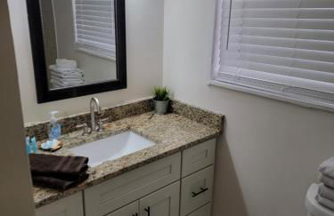 3 bedroom House with Renovated kitchen and bath! - Foto 15