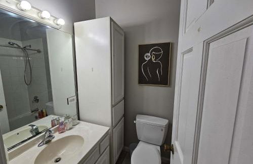 Two Bedroom West Loop - Foto 14