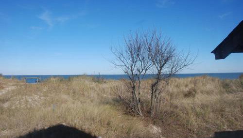 Old Time Beach Front Cottage - The Beach is your Backyard! Pet Friendly cottage - Foto 4