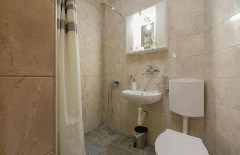 Beautiful Home In Muskovci With Wifi - Foto 41