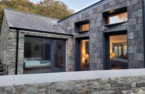 Mill Lodge, Middle Mill, Solva, Pembrokeshire - Photo 4