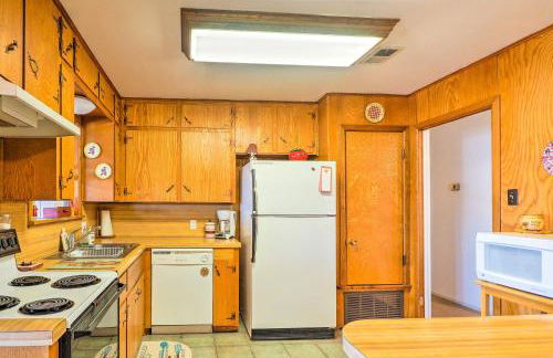 Tow Retreat on Lake Buchanan with Dock and Kayaks! - Foto 8