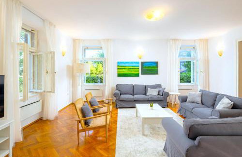 Stone Villa Majestic w Pool - Split Center - Photo 32