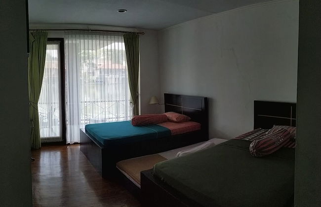 Villa Pinggir Danau Puncak for 30 pax - Photo 2