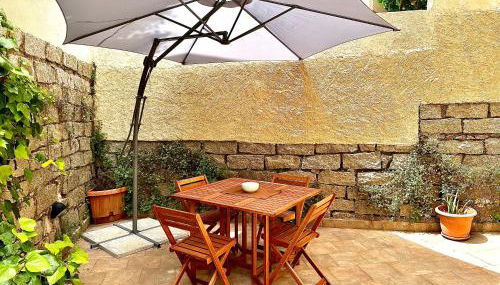 Spacious 3-Bedroom Apartment with Courtyard in Tempio Pausania - Perfect for Families - Foto 2, Garden, Garden view