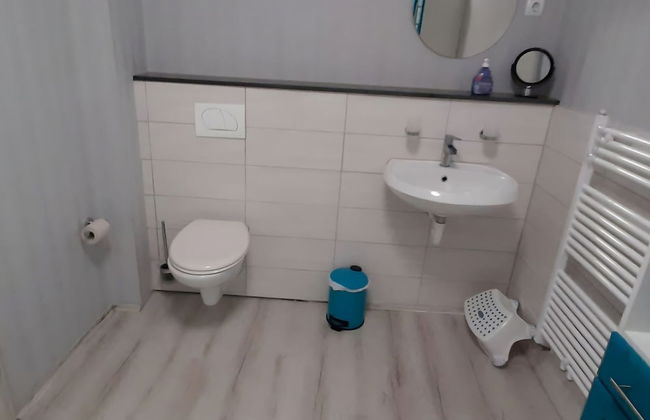 Lakeside Comfort With Garden - Foto 19