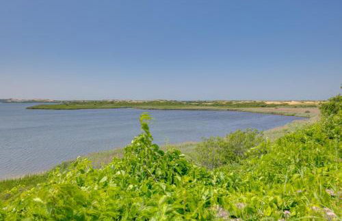 5 Mi to Provincetown! Water-View Beach House - Foto 44
