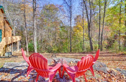 Burnside Resort Cabin with Hot Tub and Outdoor Spots! - Foto 34