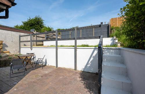 Parking - Garden - Views - M4 Work Stay - Photo 36