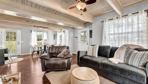 The Oak Cottage- Charming Downtown Family Retreat in the Heart of Siloam Springs - Foto 2