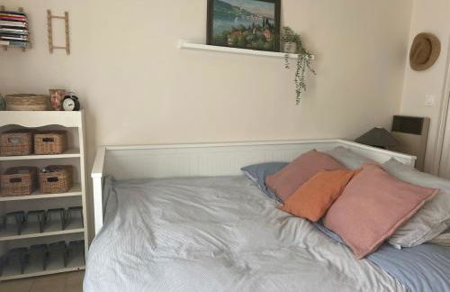 Beautiful studio terrace with Esparron lake view 4 people - Foto 6