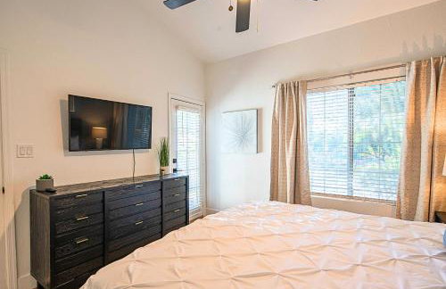 Family-Friendly Stay , Tennis & Basketball Courts, King Beds & Parking- H2167 - Foto 21