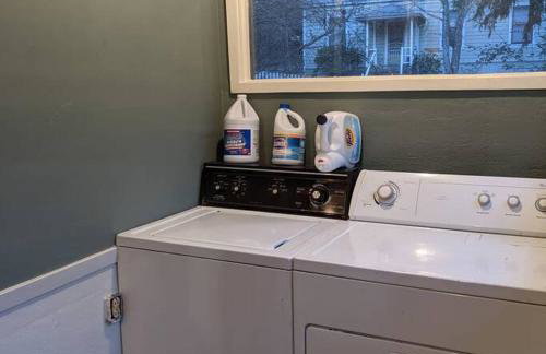 1870s Stained Glass Nostalgia - Foto 53