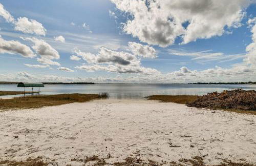 Water Access and Beach Area Crooked Lake Escape - Foto 4