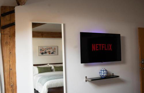 3BR Riverside Warehouse Loft - Foto 28