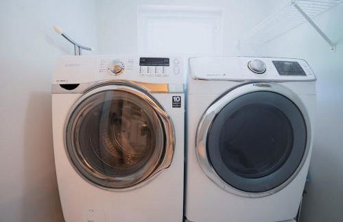 Poolside Miami Paradise with BBQ & Outdoor Lounge - Foto 39