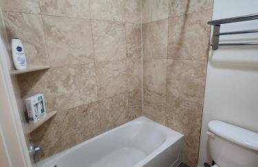 Bold Blue Retreat in Henderson - Foto 17