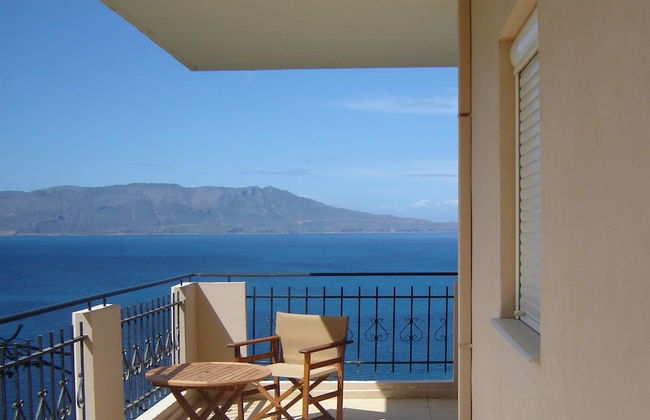 Seaview Studio, 3 Pers Panoramic Seaview in Beautiful Setting, West From Chania - Foto 12