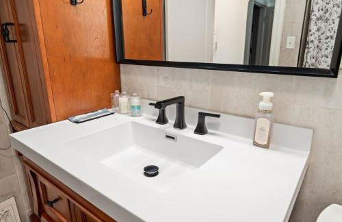 Suburban Sanctuary 3BD Perfect for Long Stays - Foto 28