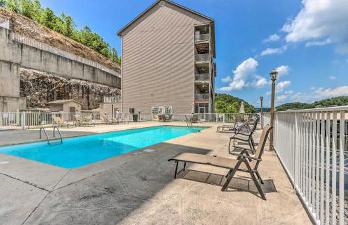 Lake and Poolside Fun! Water-View Camdenton Condo - Photo 23