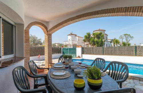 Casa con Piscina, A/A, Wifi, Barbacoa, a 200 m de la Playa - ES-89-75 - Foto 9