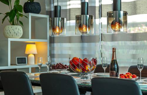 Luxury White Sails Villas with a Multi Sport Court and Sea View - Photo 25