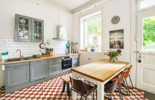 Großzügige 185m2-Altbauwohnung in Bestlage 7Zimmer-2Bäder-2Küchen-2WCs - Foto 1