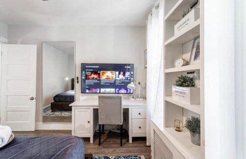 Spacious&Gracious- 5BR Fam-Friendly near I95&Shops - Foto 20