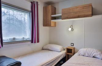 Grand Mobil Home 6 personnes climatisé avec 3 chambres et 2 salles de bains à Munster en Alsace - Foto 15