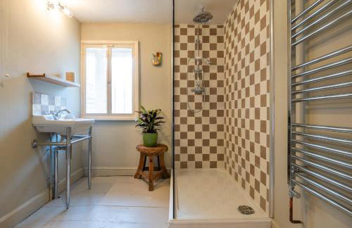 Stunning 8-Bedroom Home in Painswick - Foto 16