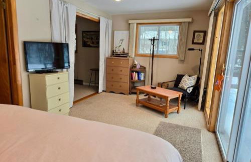 Charming, Pet-friendly Lake front Retreat WiFi - Foto 43