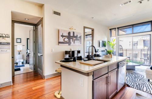 Galleria King Luxury Suite - Walk to Mall - Pool View - Foto 23