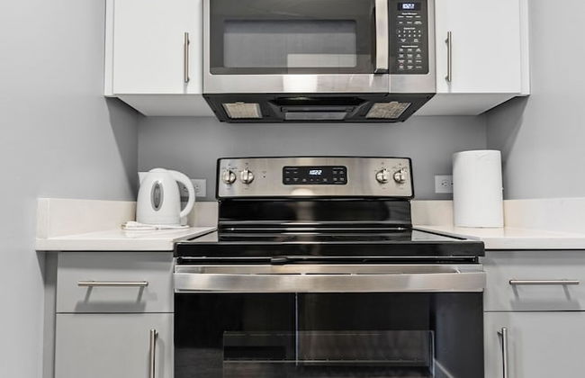 Furnished Apartments near Encore Boston - Photo 45