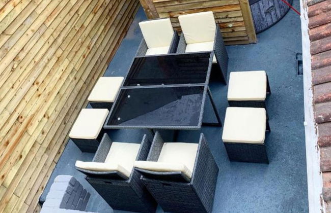 Albert Luxury Hottub and Jacuzzi Apartments - Photo 47