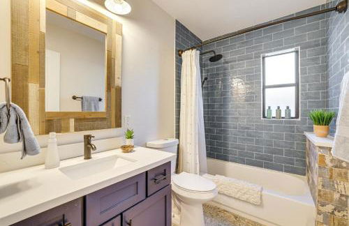 1 Mi to Grand Ave Modern Home with Spacious Yard! - Foto 15