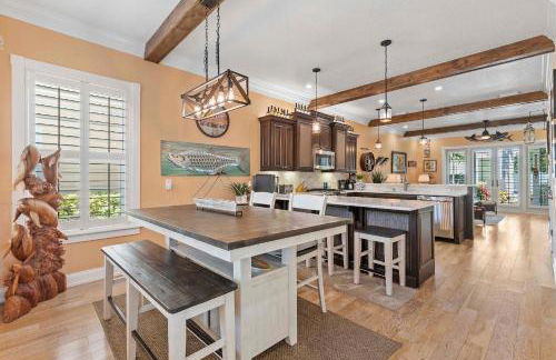 Outriggers 18- Happy Daze - Foto 24