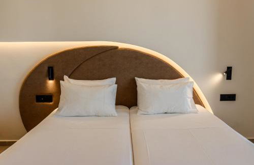 Stella Maria Hotel & Suites - Photo 20