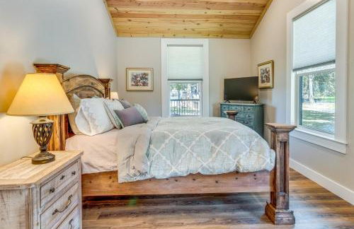 Escape to Nature Lakefront Jay Cottage with Views! - Foto 9