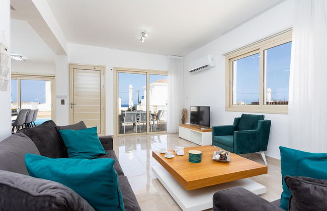 Villa Diana Seaside in Pomos - Foto 6