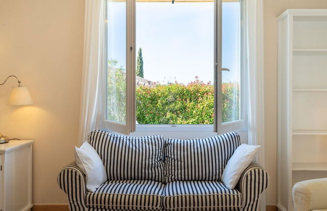 Villa in Montbrun With Pool and Mountain Views - Photo 12