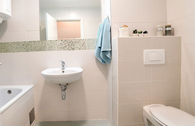 Novel Inn - Photo 10