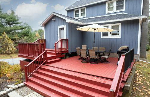 3BR Lake Luzerne Retreat with Game Room & Cozy Fire Pit - Foto 30