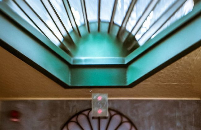 Royal Albert Hotel - Photo 2