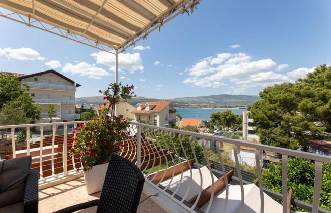 Nick - Jacuzzi & Seaview - A1 - Photo 1