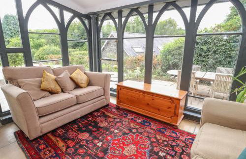 Cwmalis Hall - Photo 15