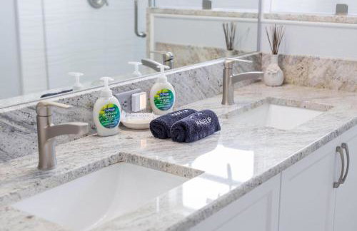 Spacious 3BR Family Home Near Sponge Docks - Foto 12