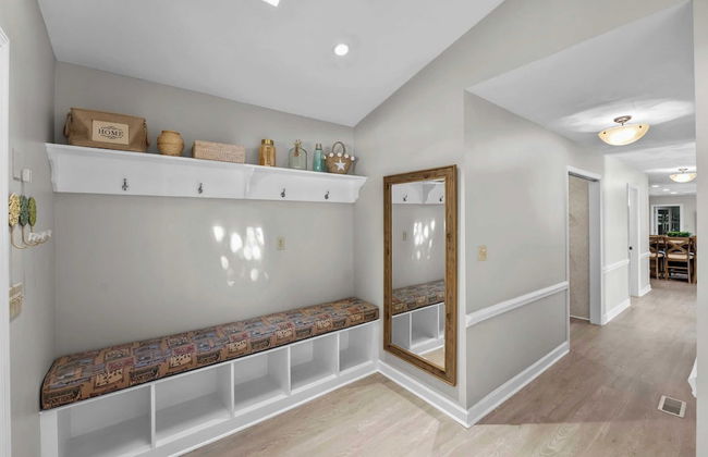 Stay Awhile by Avantstay Lakefront + Pool, Dock - Foto 15