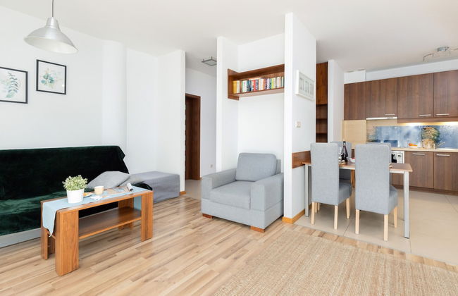 Willa 4 Pory Roku Apartment by Renters - Photo 25