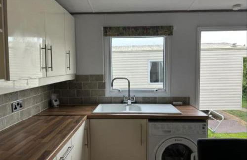 Stylish 4 Berth Caravan At Dovercourt Holiday Park Ref 44413A - Foto 5