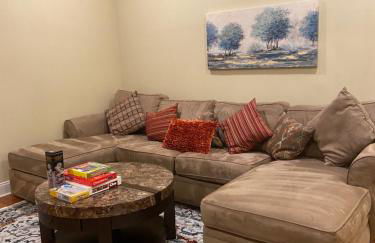 Modern 3-bedroom, big fence yard, Pets stay free - Foto 15